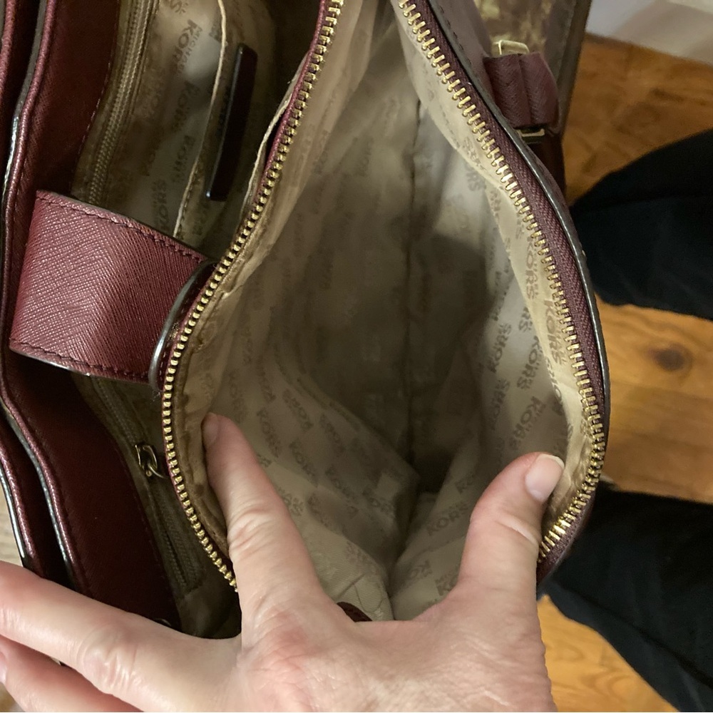 MICHAEL KORS MK LEATHER BURGANDY TOTE SHOULDERBAG - Picture 6 of 15